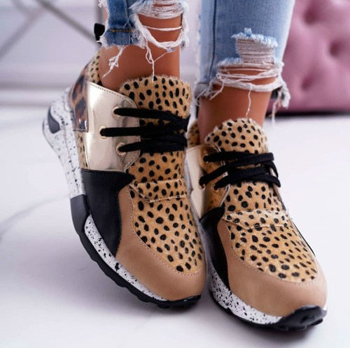 The Vibe Women Lace Up Sneakers